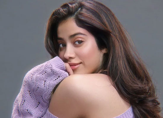 Janhvi Kapoor opens up on the pressure of belonging from a Bollywood family!