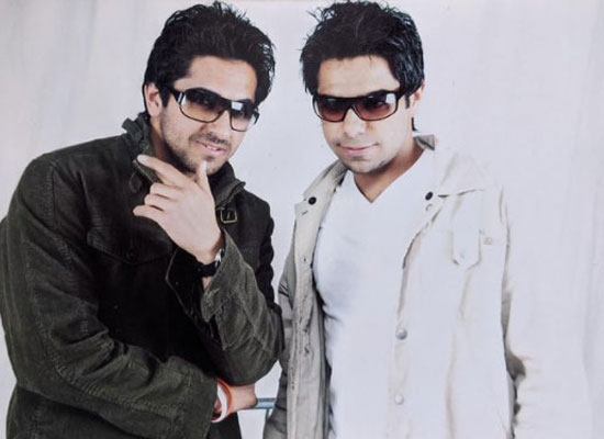 Ayushmann to share a lovely throwback pic with brother Aparshakti on World Siblings Day!