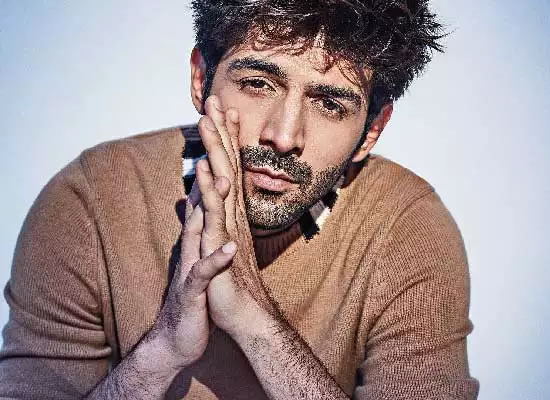 Kartik Aaryan opens on the negativity around him post his exit from Dostana 2!