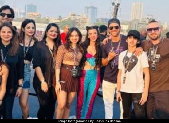 Hrithik Roshan attends Saba Azad's Lollapalooza India show!