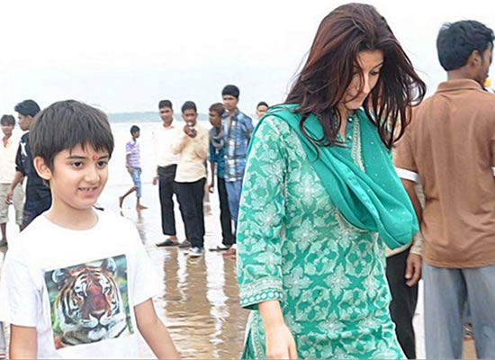 Twinkle Khanna shares a horror experience!