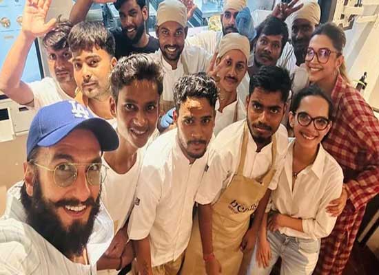 Parents-to-be Deepika Padukone and Ranveer Singh's pose with restaurant staff!