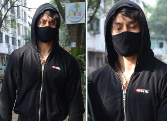 Tiger Shroff's stylish avatar in a black hoodie!