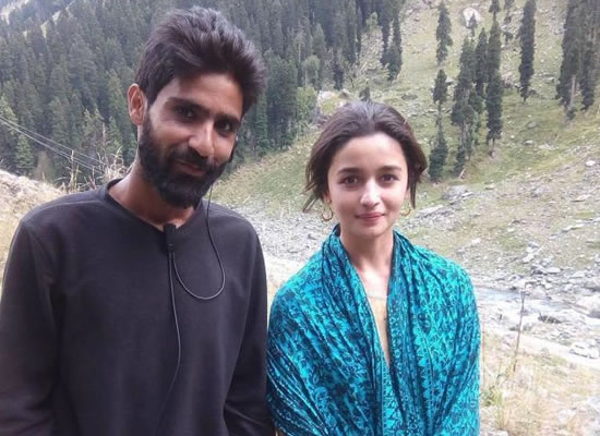 Alia Bhatt's Kashmiri girl look on the sets of Raazi!