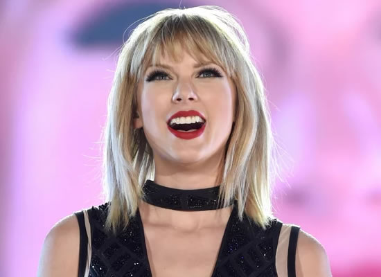 Taylor Swift to help a die-hard fan for her education!