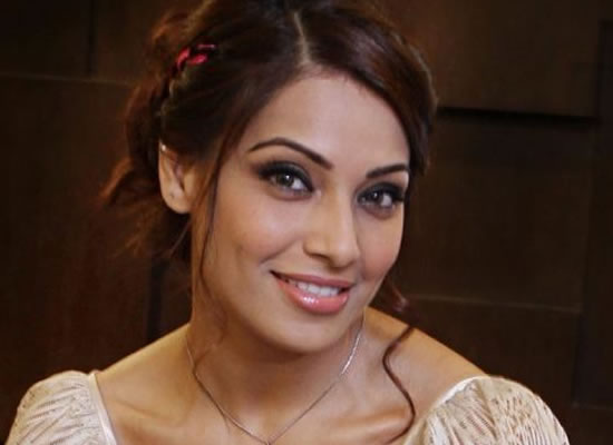 If your ex is an as***** it's not possible, says Bipasha on being friends with an ex!
