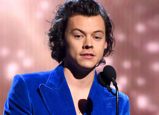 Harry Styles gives relationship advice to a fan at 4 AM!