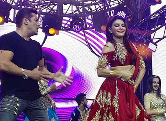 Salman Khan to perform with Jacqueline Fernandez on their hit songs!
