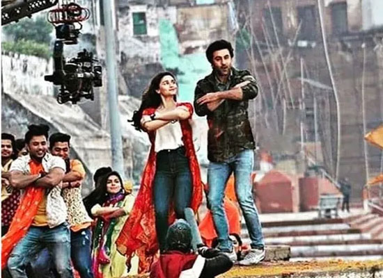 Alia Bhatt and Ranbir Kapoor to shoot romantic scenes in Mumbai for Brahmastra!